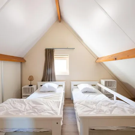 Cozy Polder House On The Westhinder Domain *